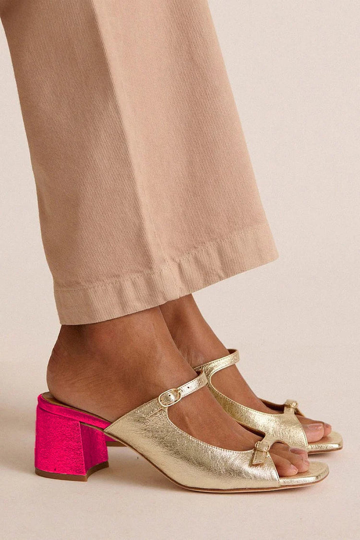 Talons larges slingback découpés color block Or