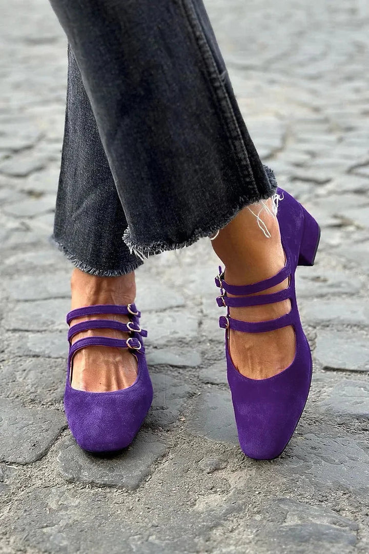 Talons larges violets à bout carré avec boucle