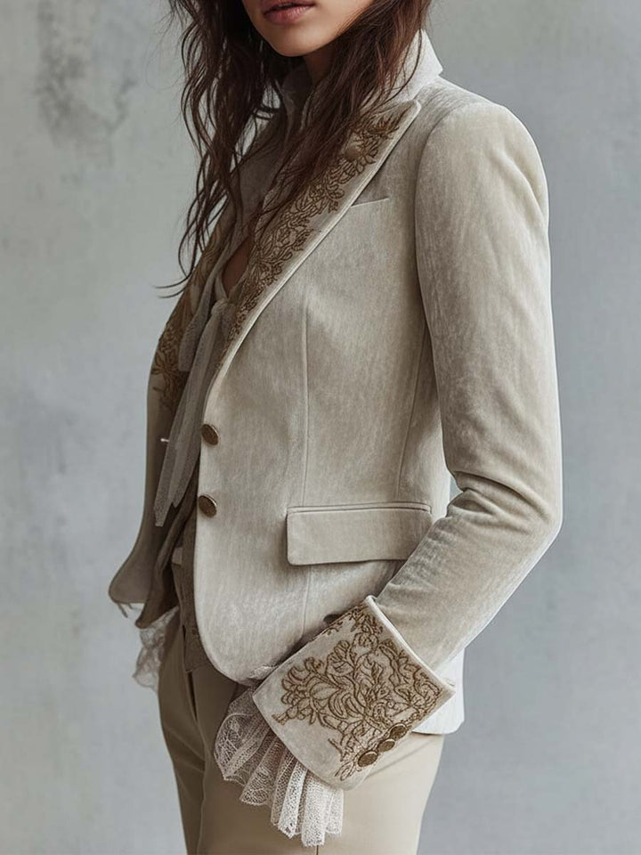 Constance | Blazer Ivoire Brodé Tailleur