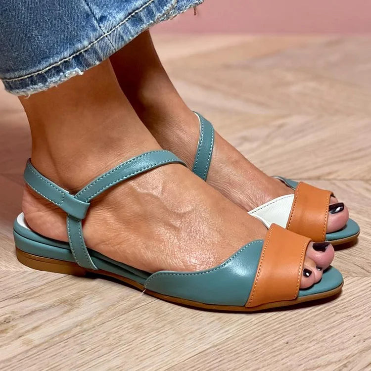 Sandales slingback peep toe matelassées color block