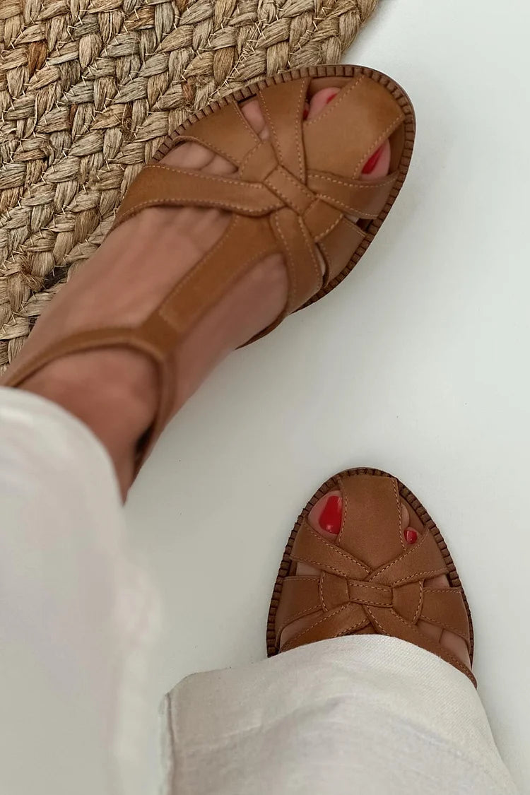 Talons larges cut-out tressés Marron avec boucle et bride en T
