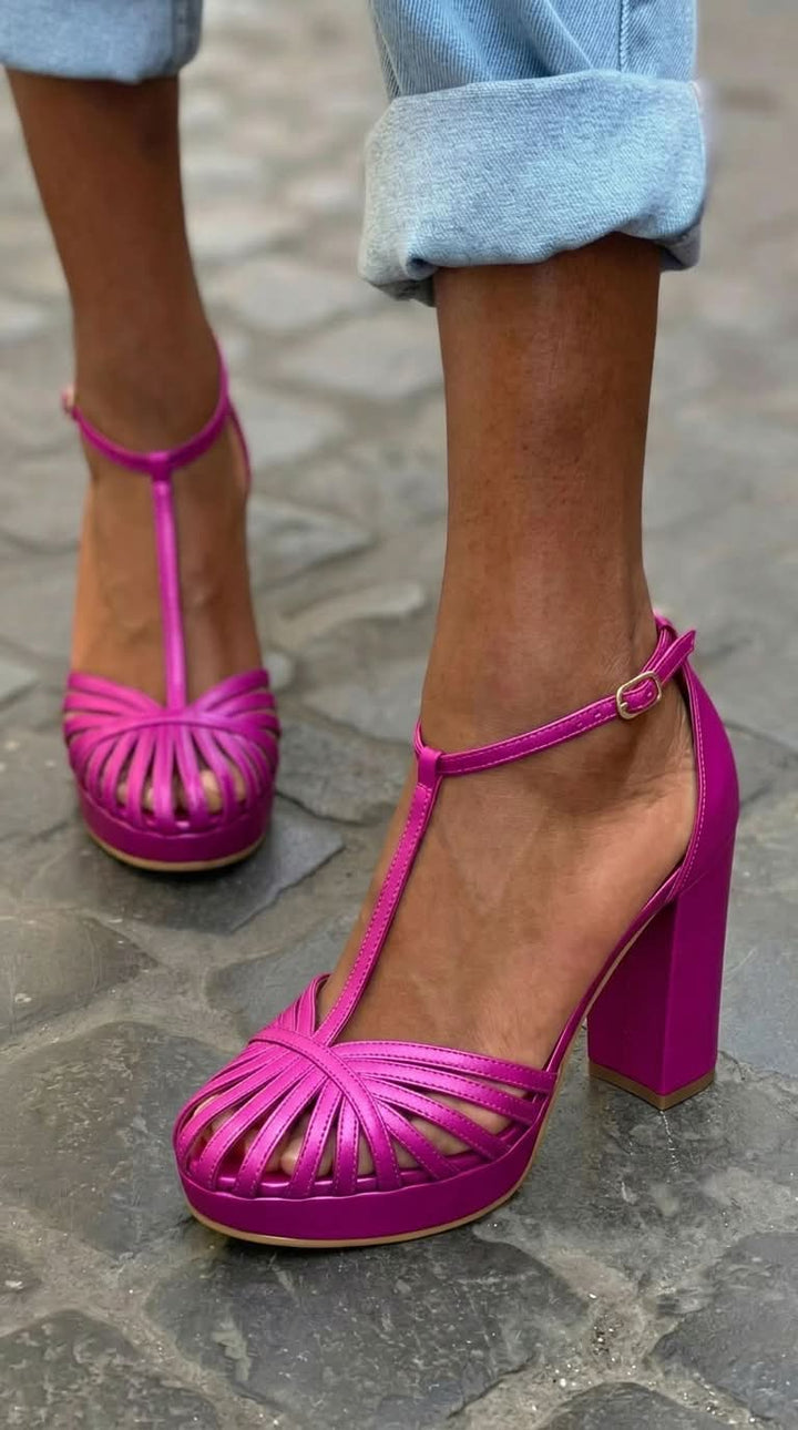 Sandales violettes à bout rond avec bride T, plateforme et talon large à bloc