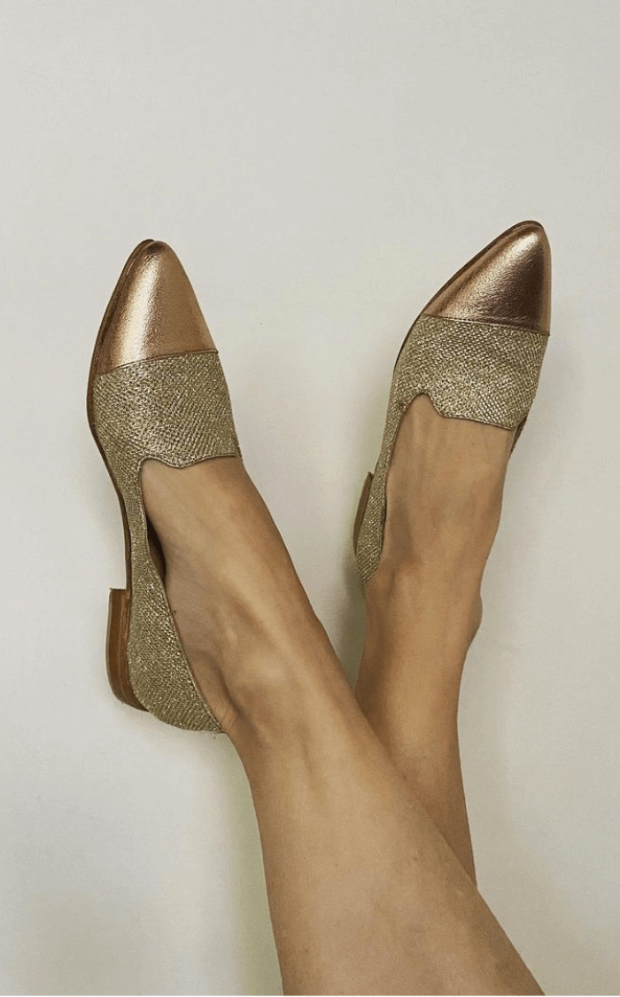 Mocassins à paillettes métallisés dorés à bout pointu