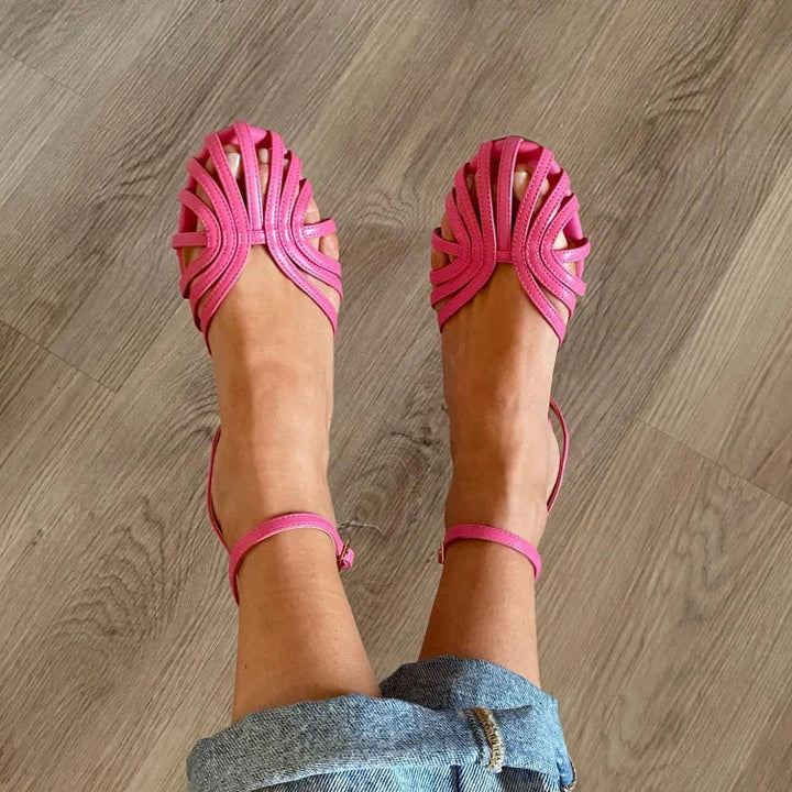 Ballerines découpées à bout rond unies avec bride de cheville