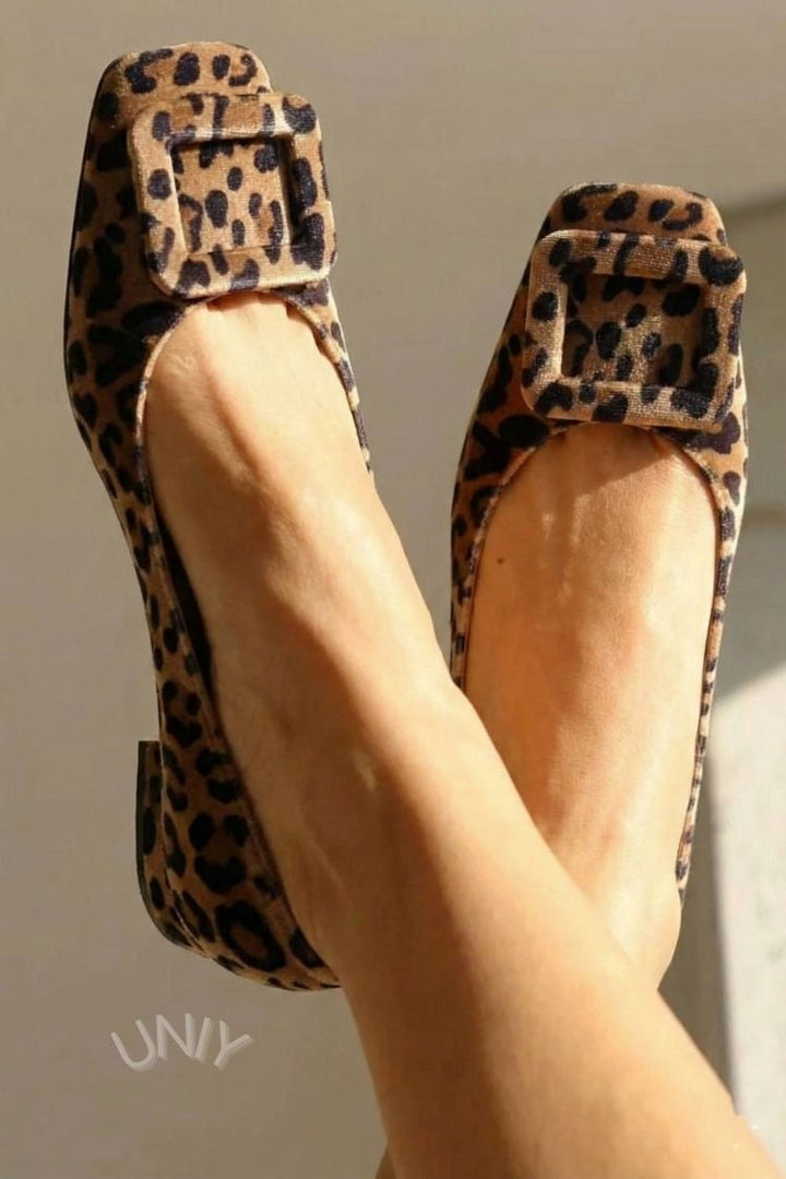 Ballerines à bout carré en velours avec boucle