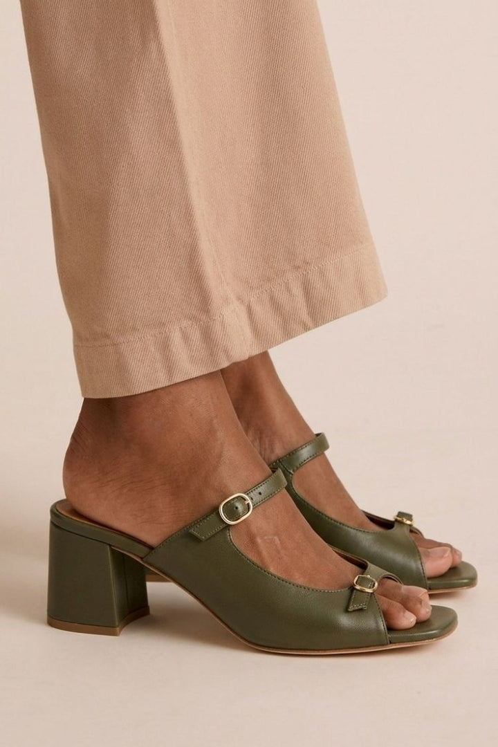 Talons larges slingback découpés color block Or