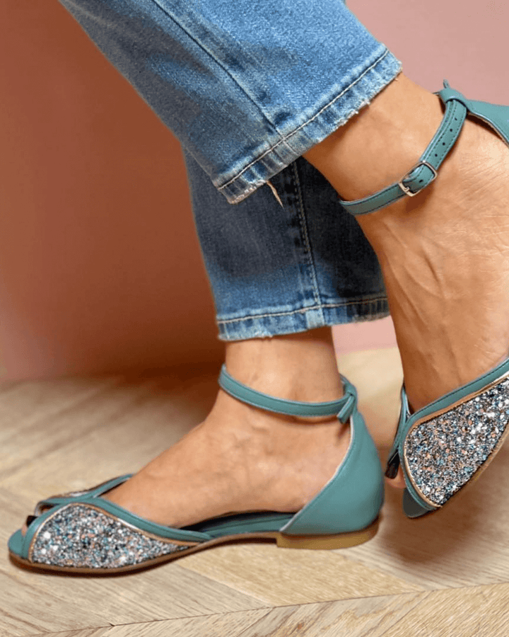 Sandales peep toe paillettes patchwork avec bride de cheville et boucle