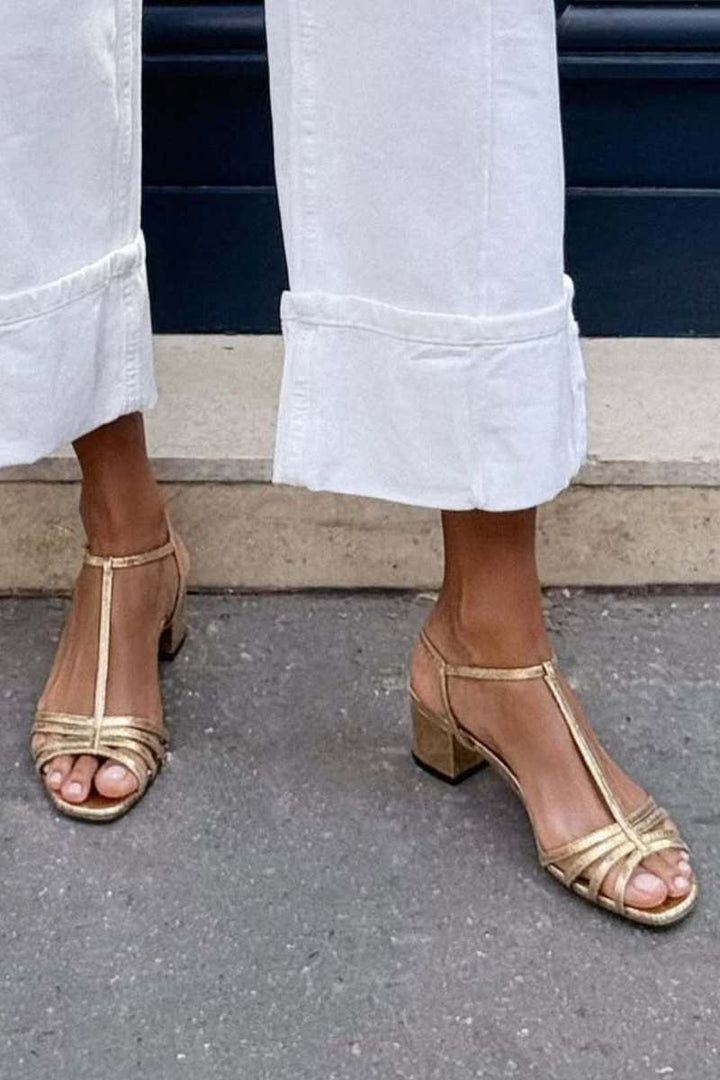 Sandales métalliques avec boucle, bride en T et talon bloc
