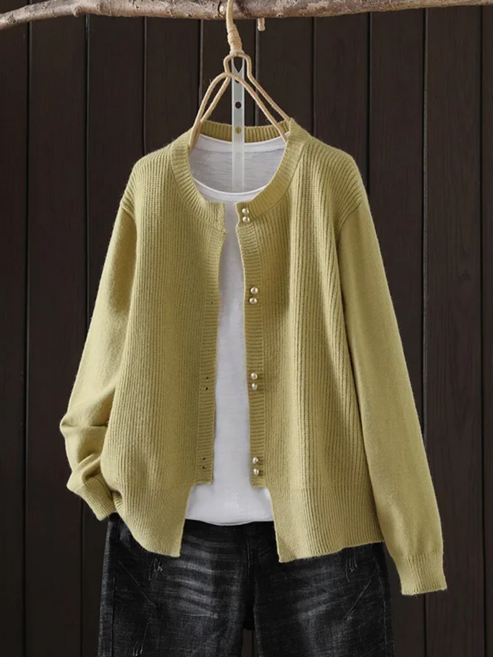 ELARA | CARDIGAN À BOUTONS EN PERLE