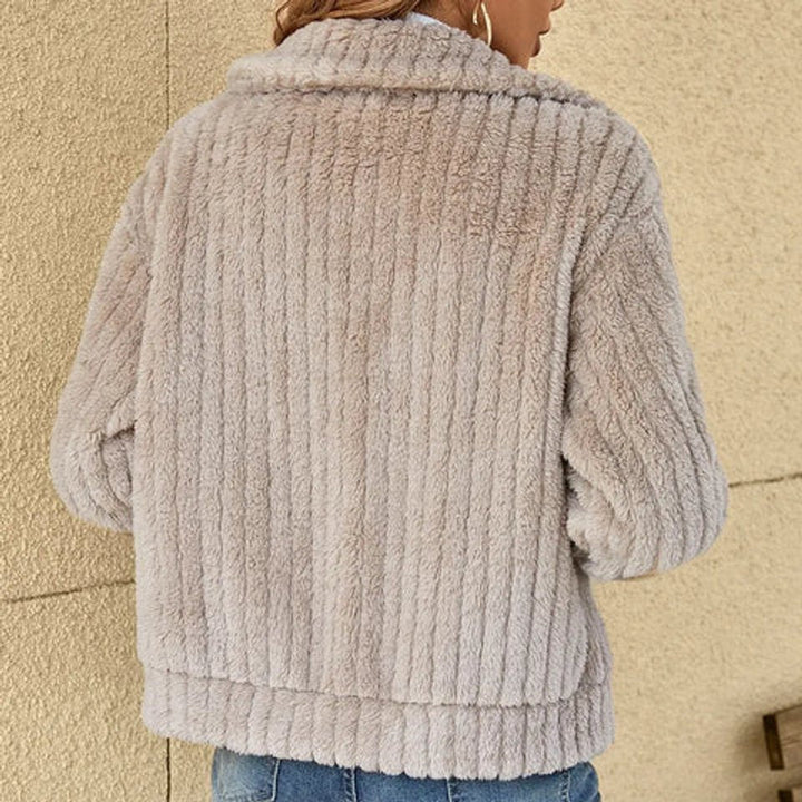 Alexandrine | Veste zippée douce à larges côtes