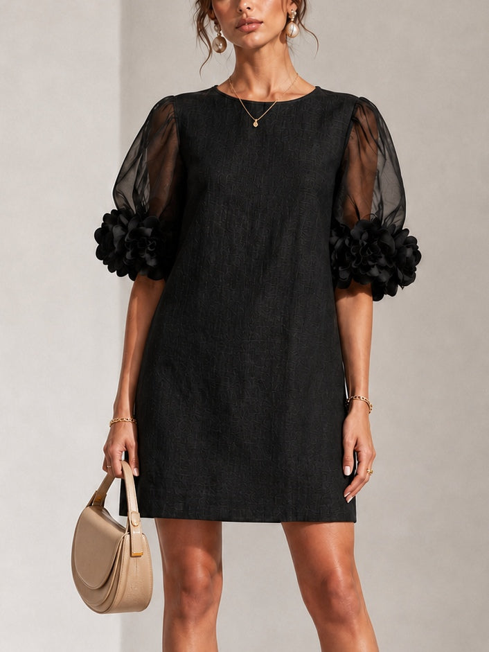 Janelle | Robe courte à manches transparentes et poignets fleuris