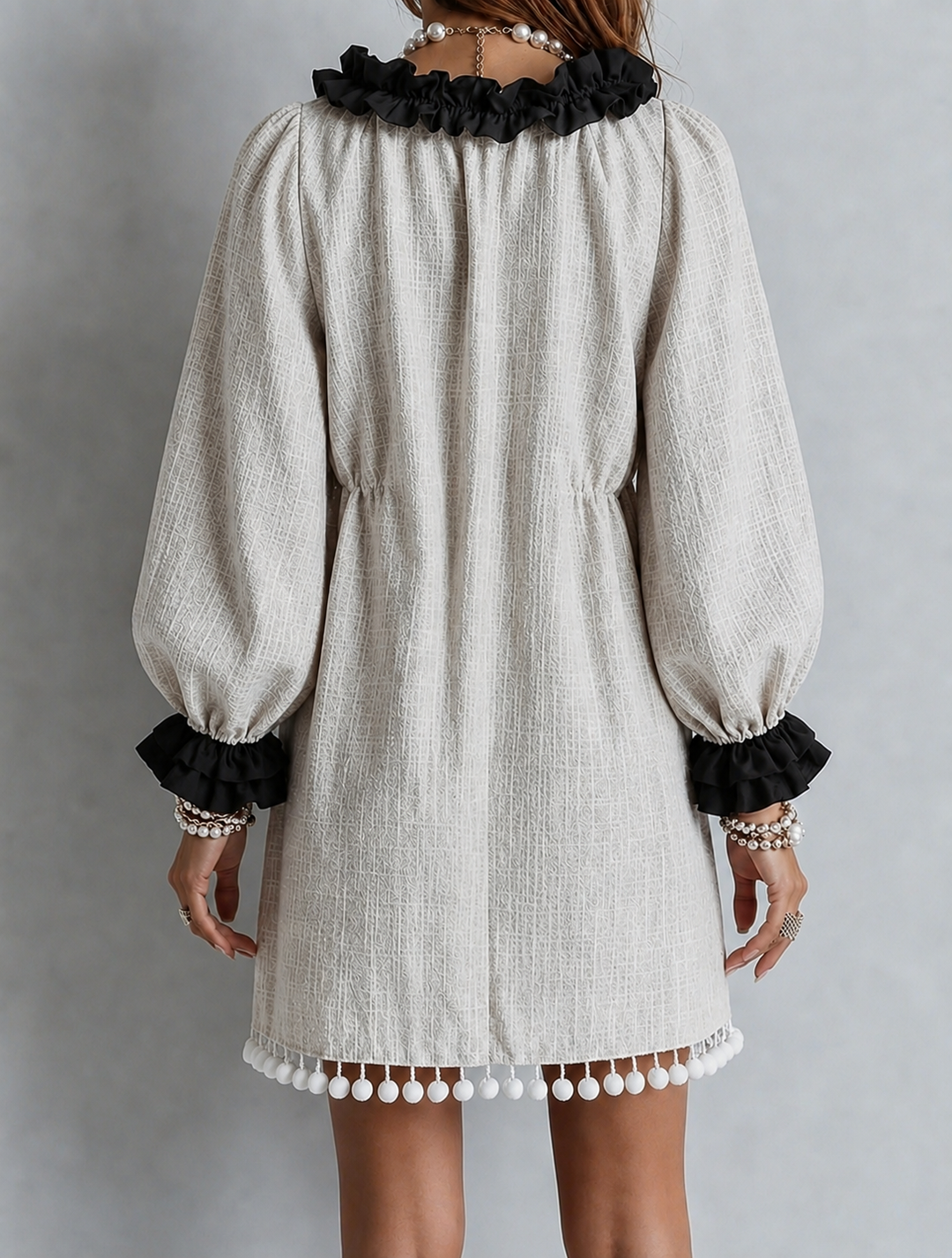 Lorélie | Robe courte à volants contrastés et manches bouffantes