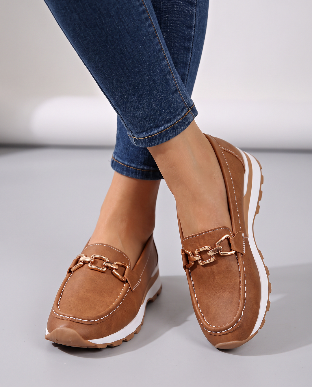Muriel | Mocassins confort à mors doré et semelle blanche