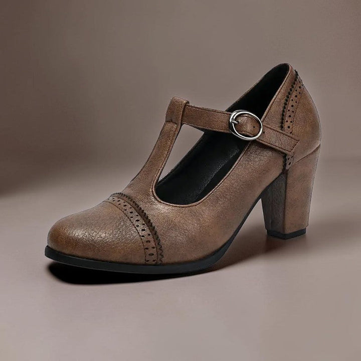 Paulette | Escarpins perforés à bride en T