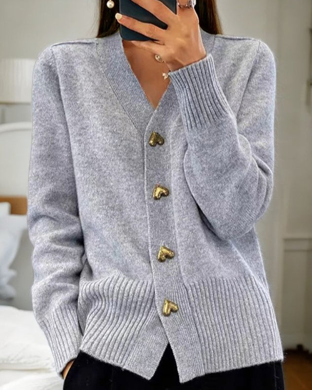 Adele | Cardigan Élégant avec Boutons en Forme de Cœur
